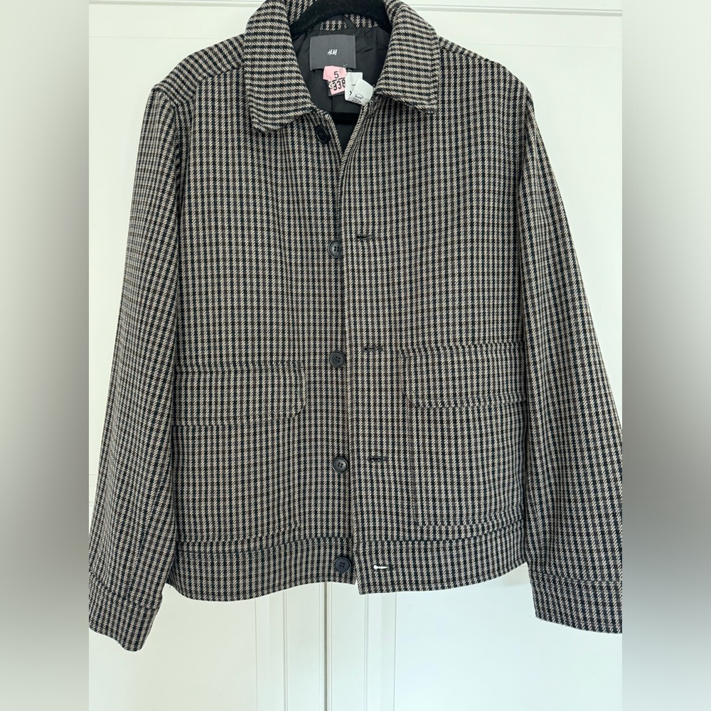 Like new H & M man plaid jacket in large